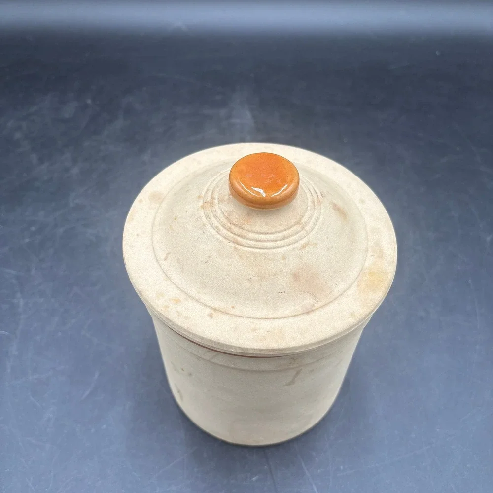 Great American Stoneware Factory Crock with Lid, Tan, Amber Glazed Interior 7in